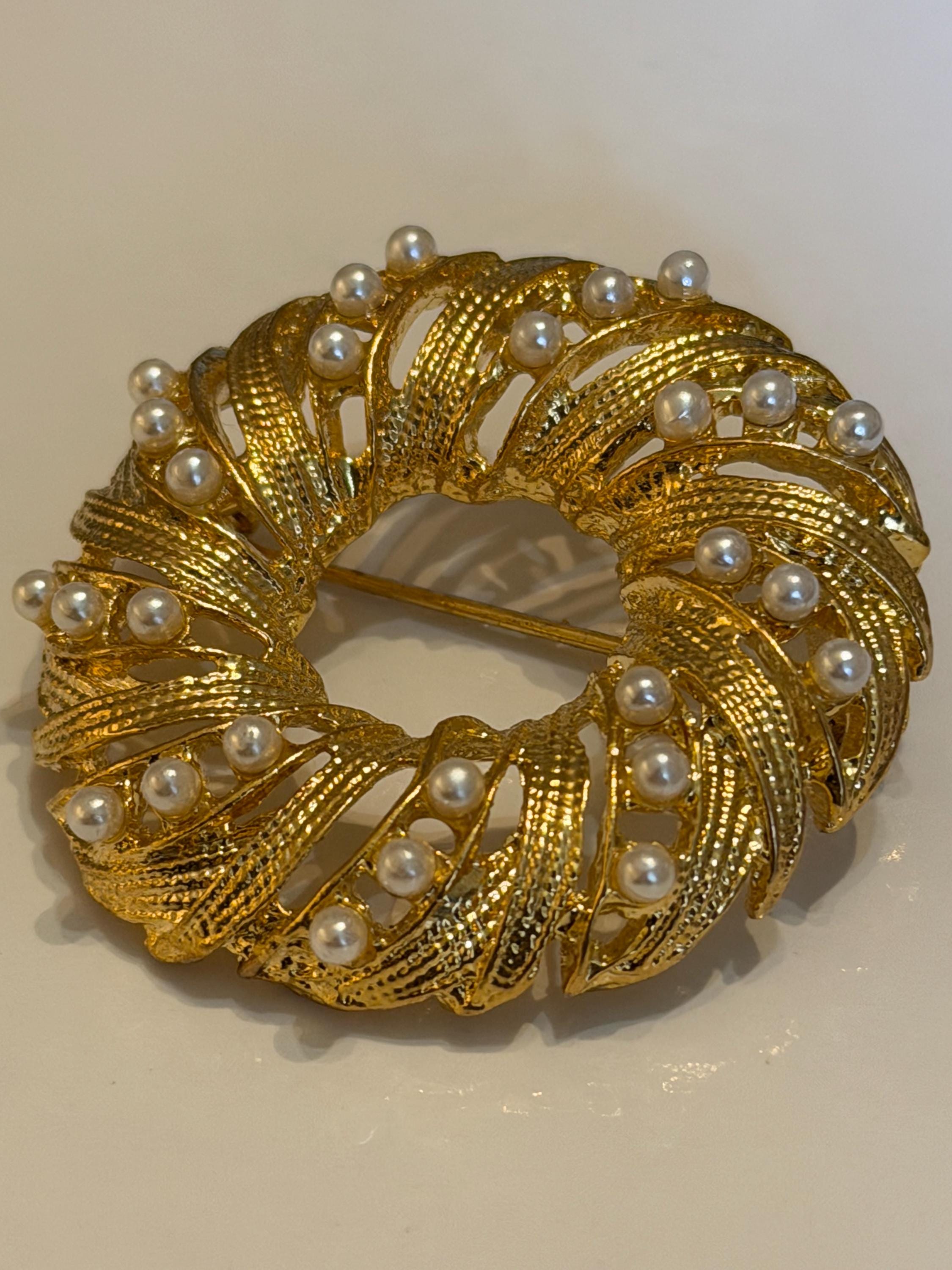 Vintage Gold Tone Wreath Brooch  Faux Pearl Leaf Pin, Costume Jewelry