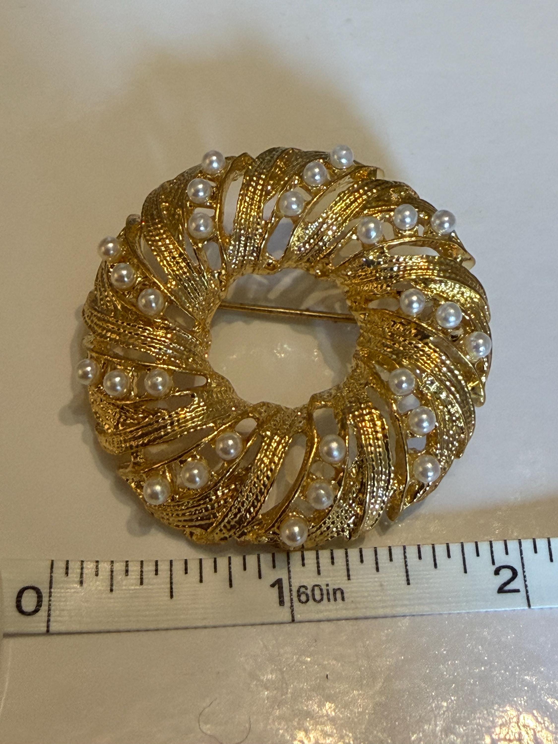 Vintage Gold Tone Wreath Brooch  Faux Pearl Leaf Pin, Costume Jewelry