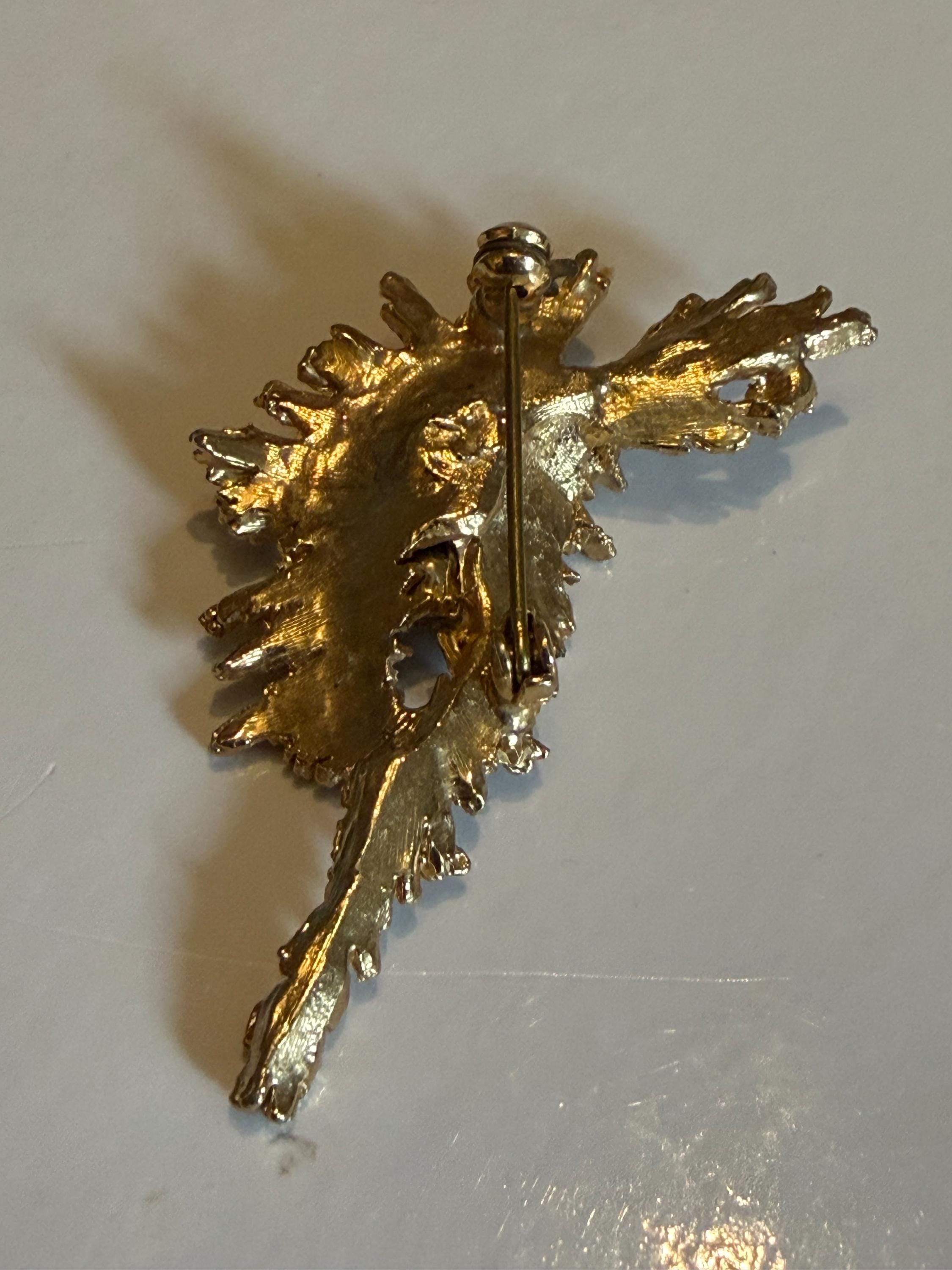 Vintage Gold Tone Starburst Brooch  Purple Rhinestone Floral Pin
