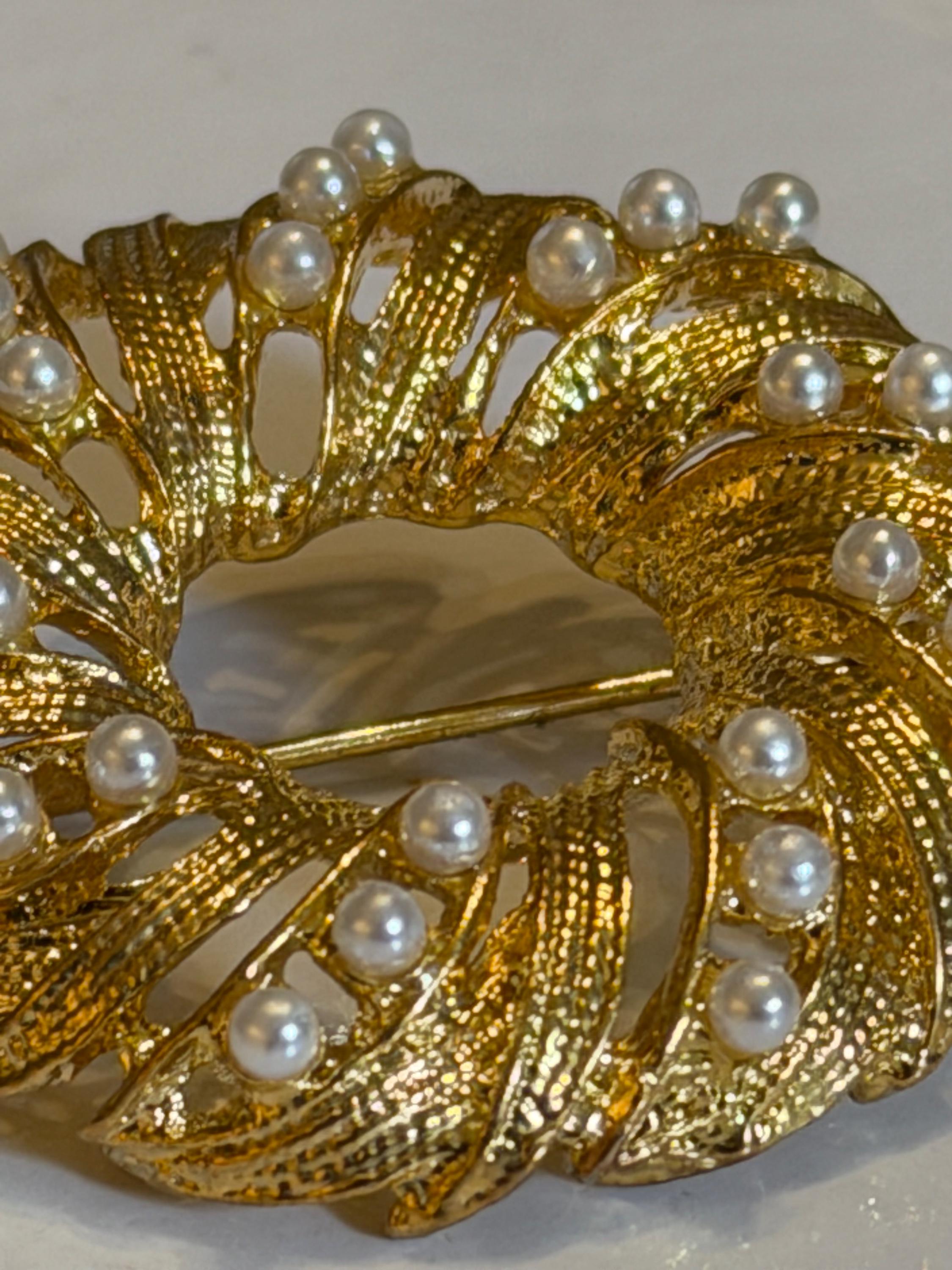Vintage Gold Tone Wreath Brooch  Faux Pearl Leaf Pin, Costume Jewelry