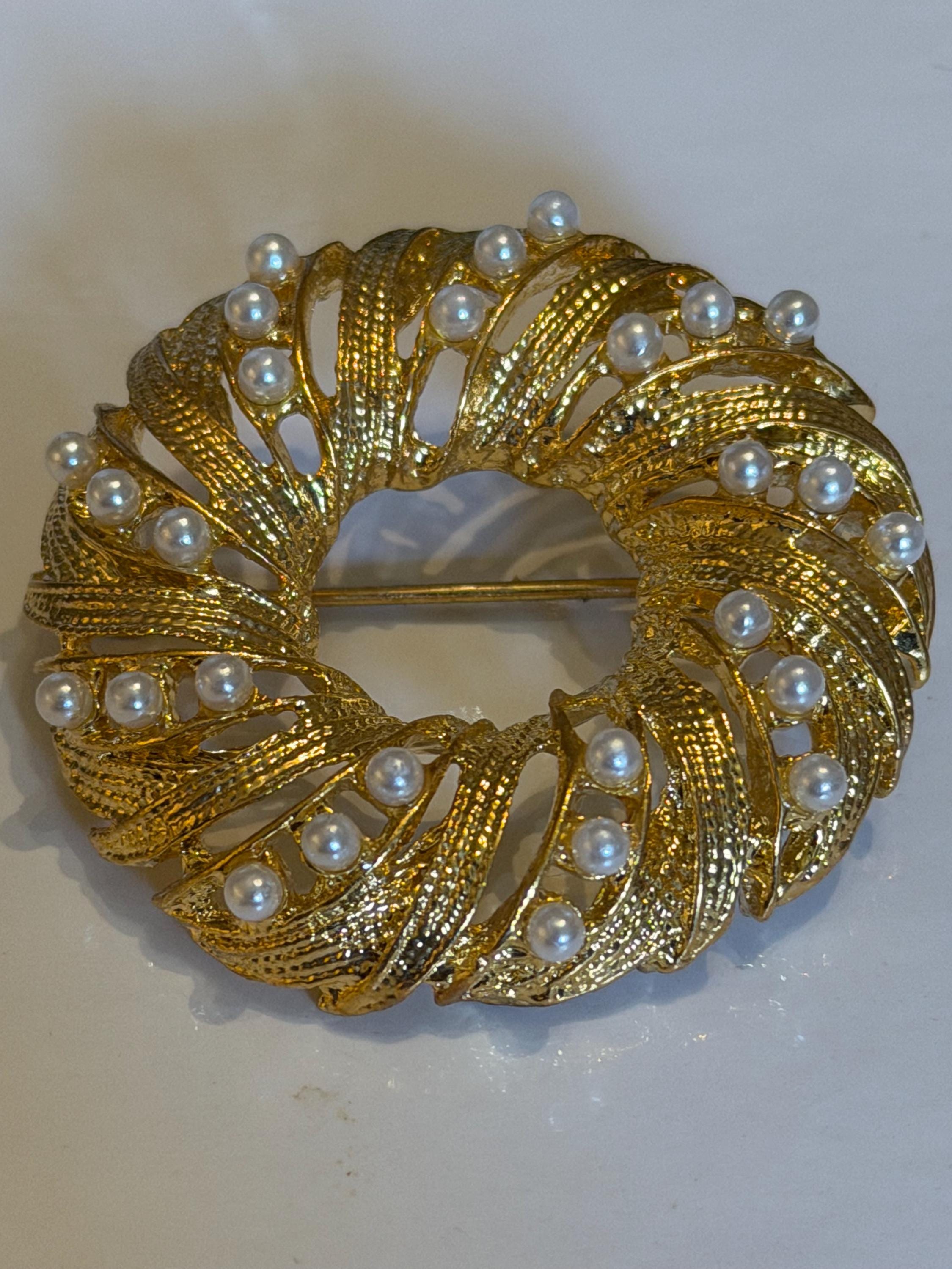 Vintage Gold Tone Wreath Brooch  Faux Pearl Leaf Pin, Costume Jewelry