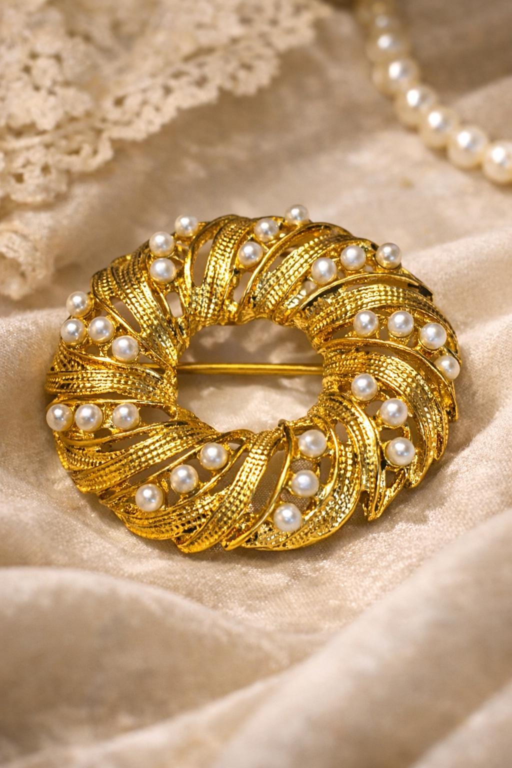 Vintage Gold Tone Wreath Brooch  Faux Pearl Leaf Pin, Costume Jewelry