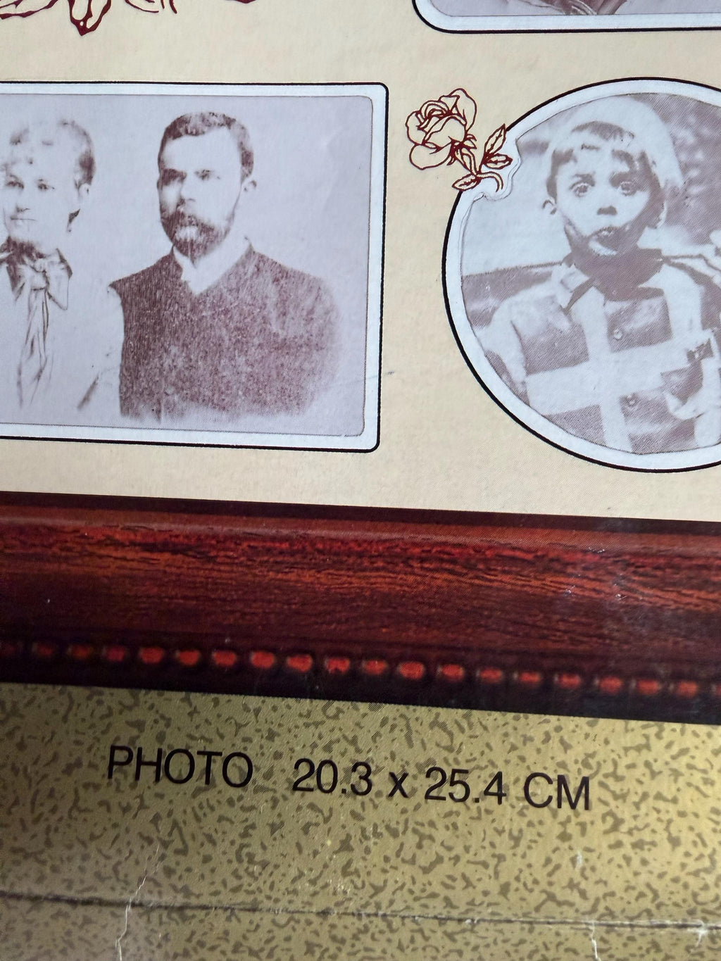Vintage Photo Frames Set  Oval Antique Style, Wood-Effect Gold Detail (5x7, 8x10)
