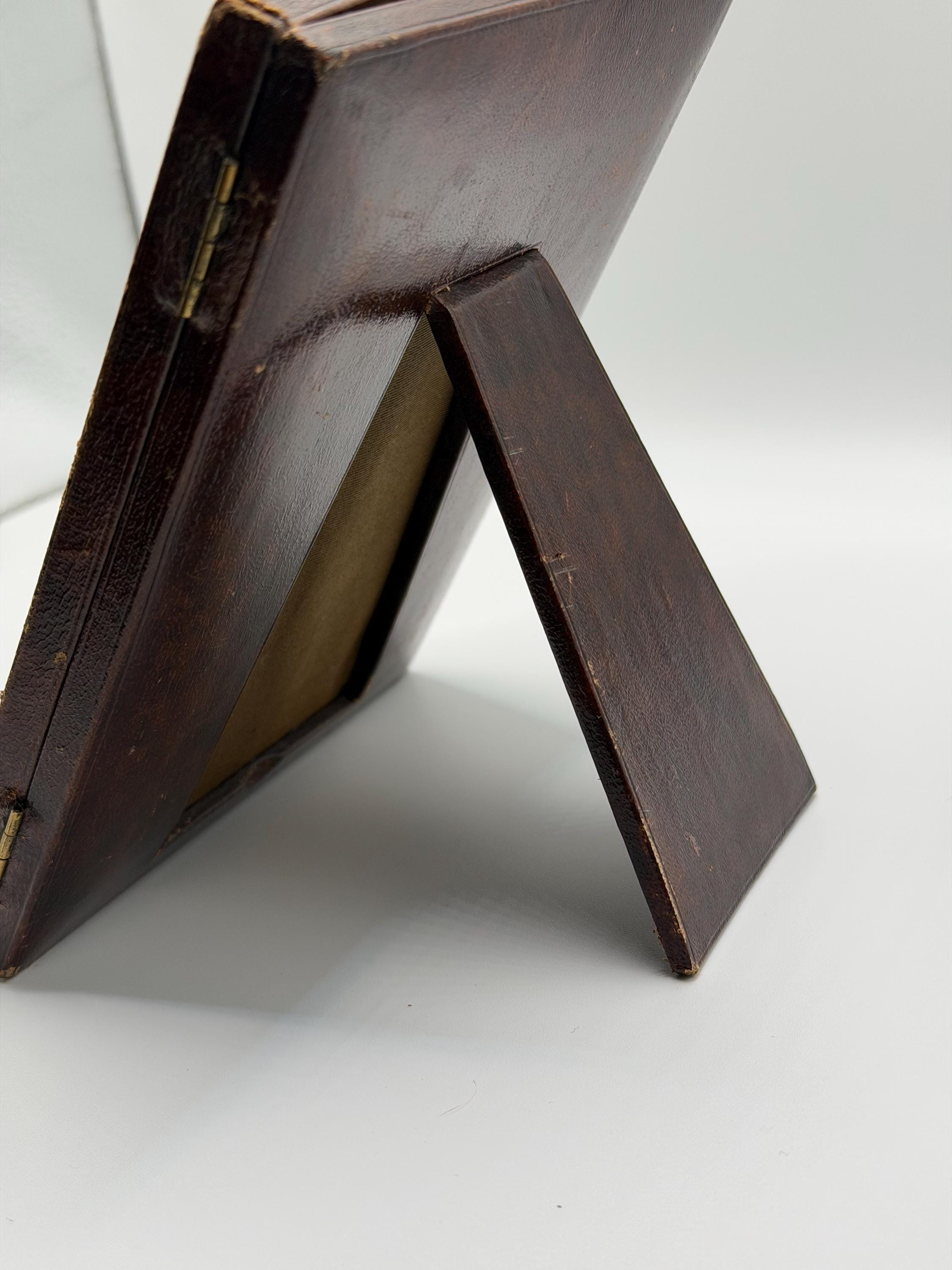 Vintage Equestrian Folding Photograph Frame | Antique Style Leather Triptych Frame | Horse Racing Decor | Country House Interior