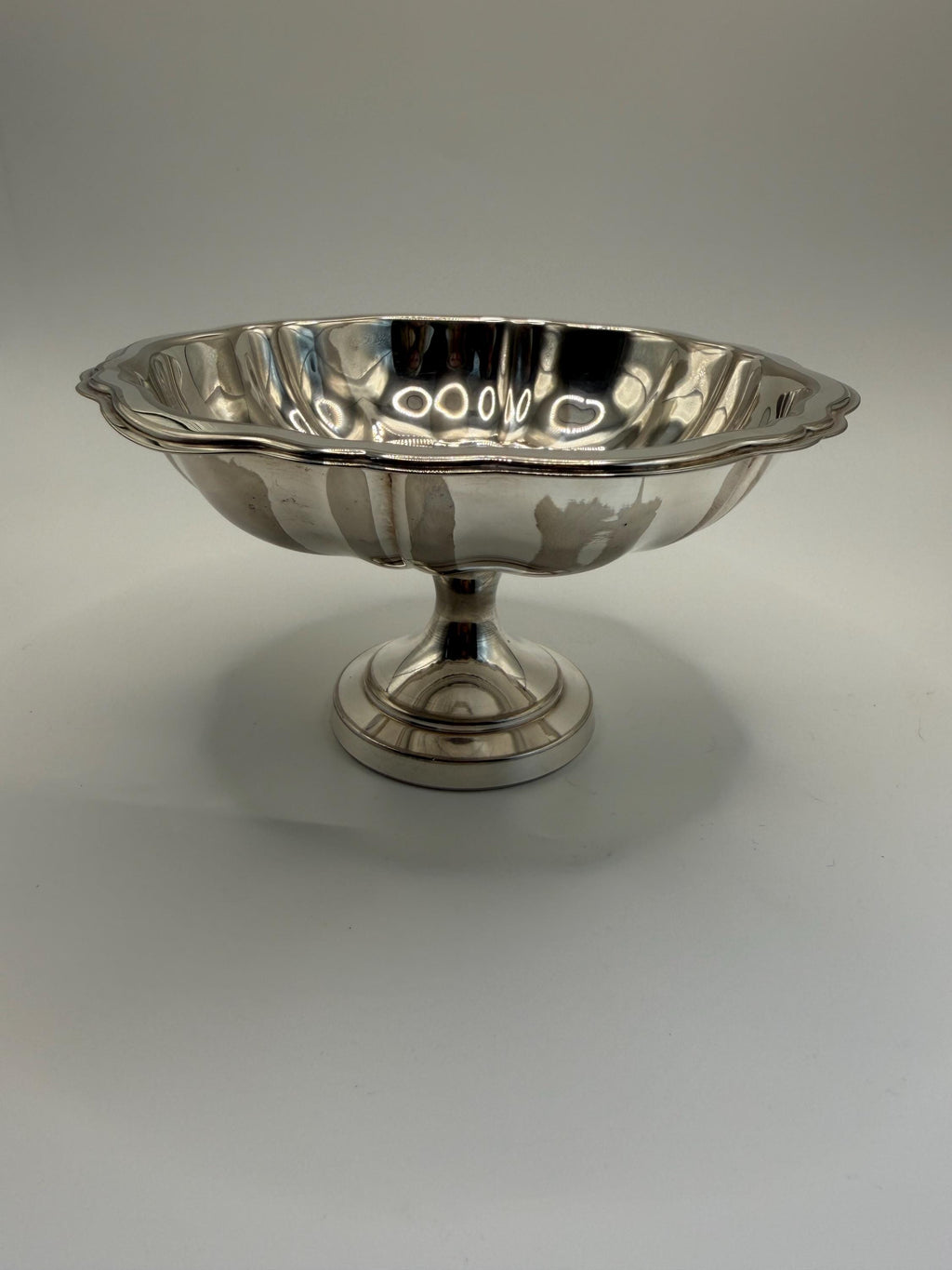 Vintage Oneida Silver Plated Pedestal Compote Dish | Scalloped Serving Bowl | Mid Century American Silver Plate | Bon Bon Dish | Candy Bowl