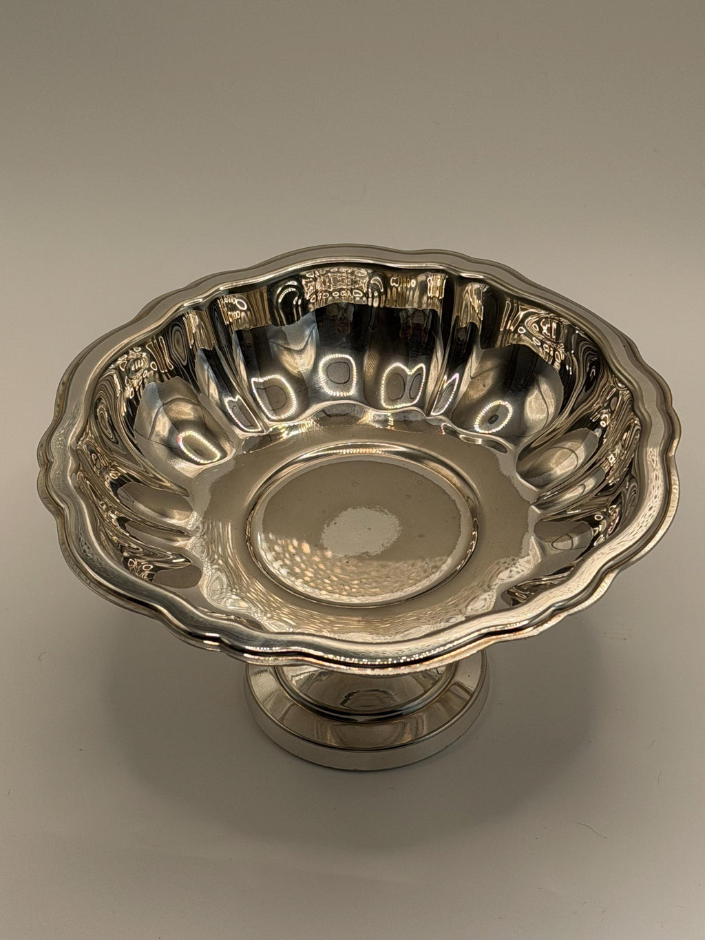 Vintage Oneida Silver Plated Pedestal Compote Dish | Scalloped Serving Bowl | Mid Century American Silver Plate | Bon Bon Dish | Candy Bowl