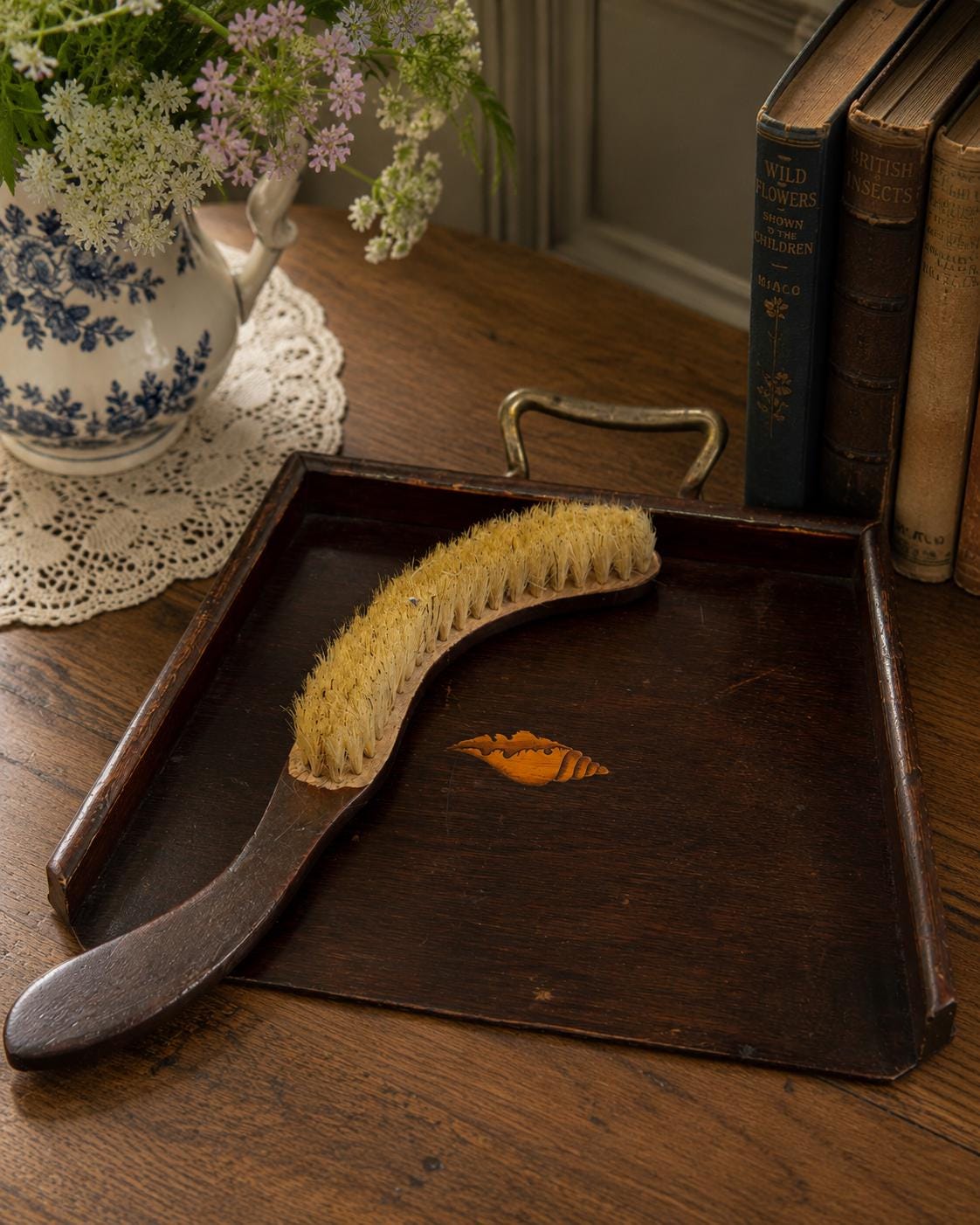 Vintage Wooden Crumb Tray & Brush with Inlaid Seashell Detail | Antique Tableware | Coastal Decor | Wooden Serving Tray |